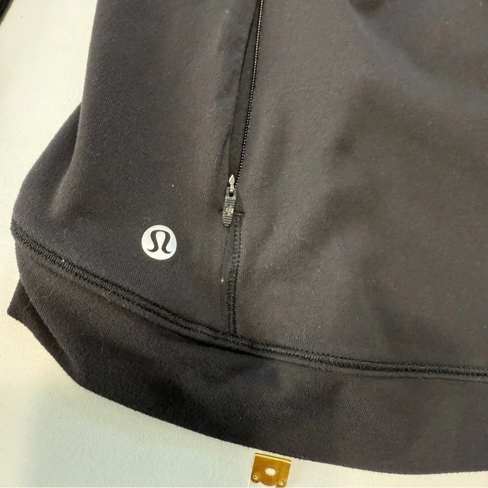 Lululemon Close To Crossing Workout Long Sleeve Top Size 4 Rulu Black